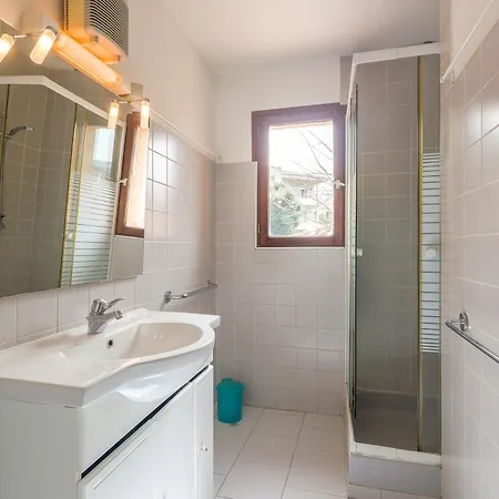 La Petra Marinella - Appt Climatise Avec Piscine * LʼÎle-Rousse